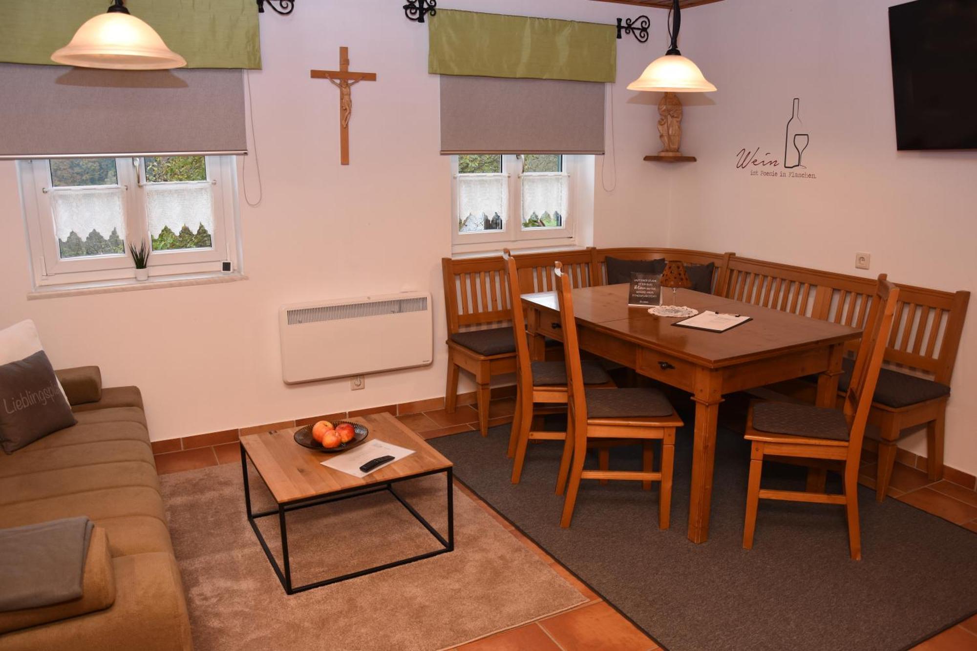 Wein & Wohnen Matzl - Ferienwohnung ฟูสเตนเฟลด์ ภายนอก รูปภาพ